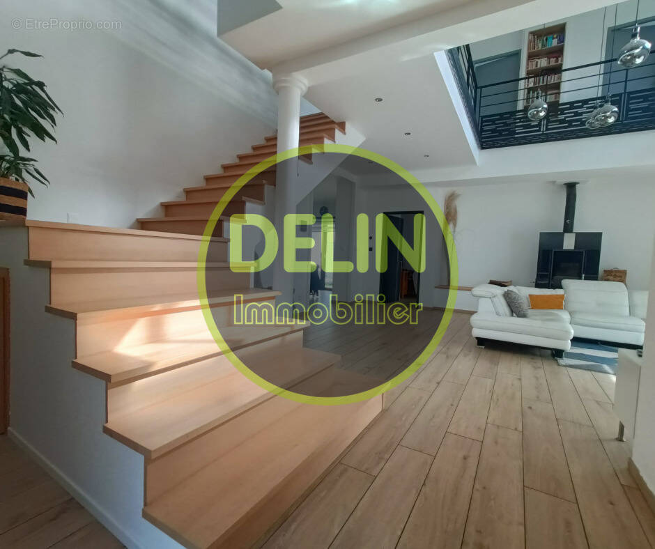 Maison à NOYAL-CHATILLON-SUR-SEICHE