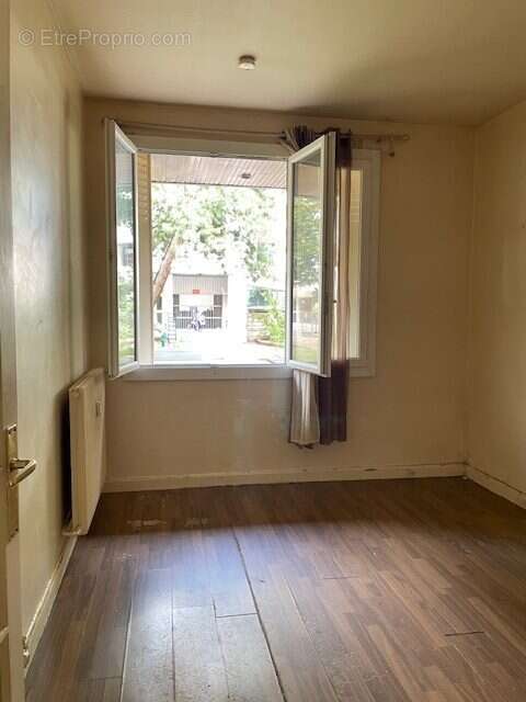 Appartement à LEVALLOIS-PERRET
