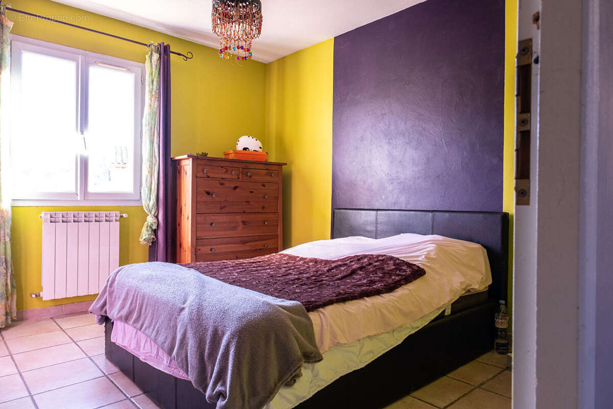 Maison à SAINTE-ANASTASIE-SUR-ISSOLE