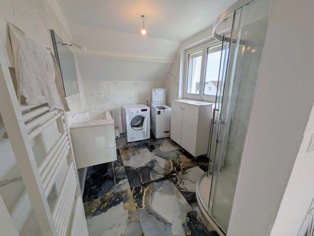 Maison 5 chambres – Commodités à pied ! - photo 10