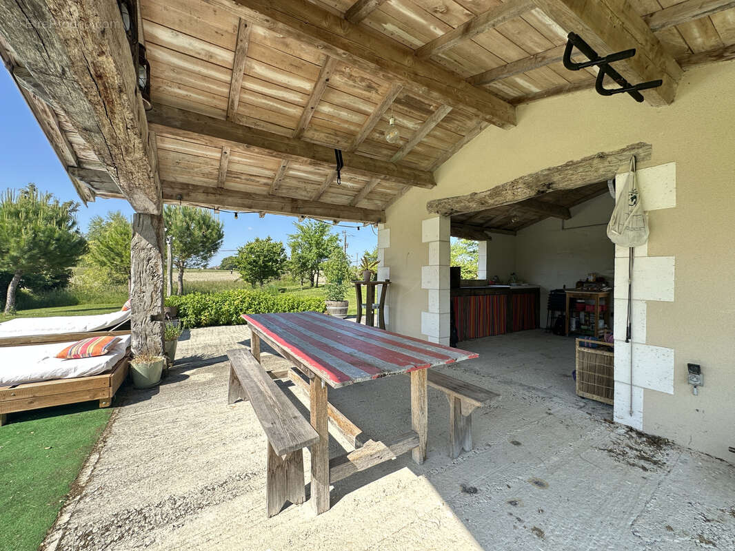 Maison à SALLES-DE-BARBEZIEUX