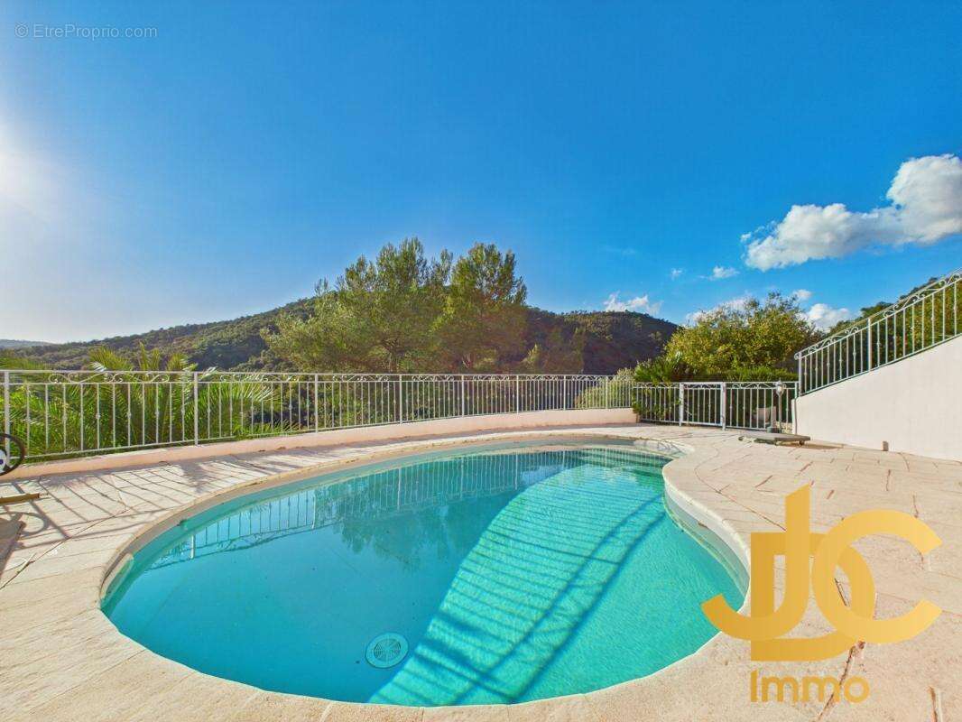 Maison à AURIBEAU-SUR-SIAGNE