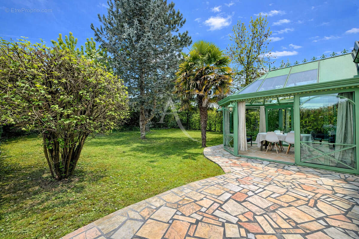 Maison à OZOIR-LA-FERRIERE