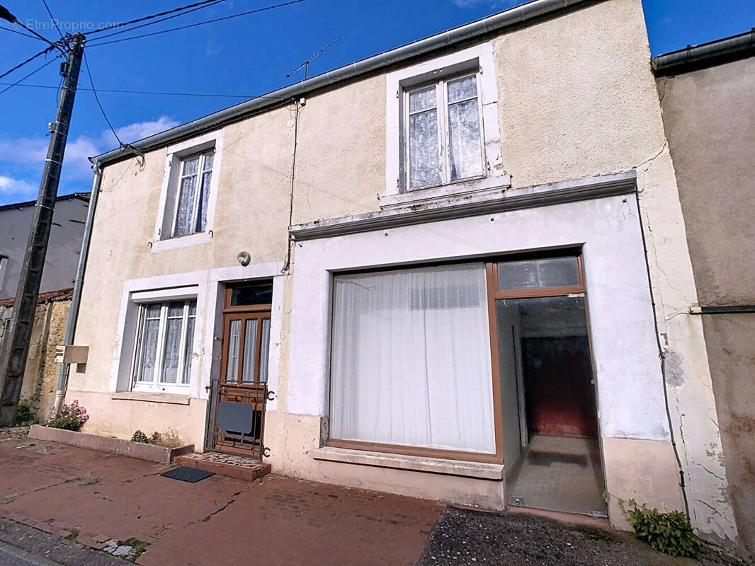Maison à DAMPIERRE
