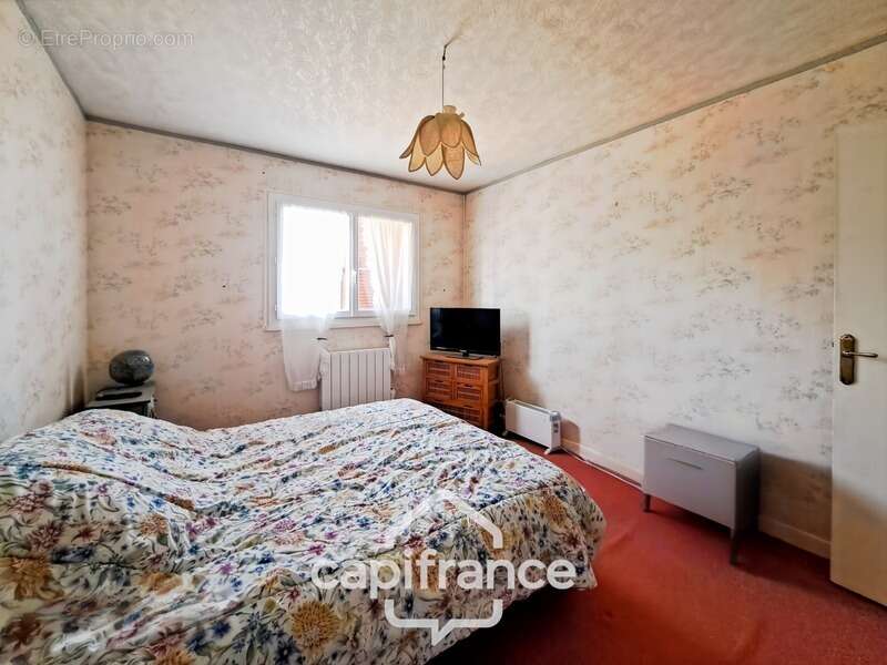 Maison avec sous sol total 6 pièces LE CHATELET (18) - photo 17
