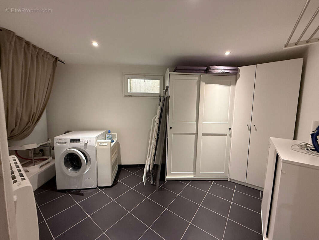 Appartement à SARTROUVILLE