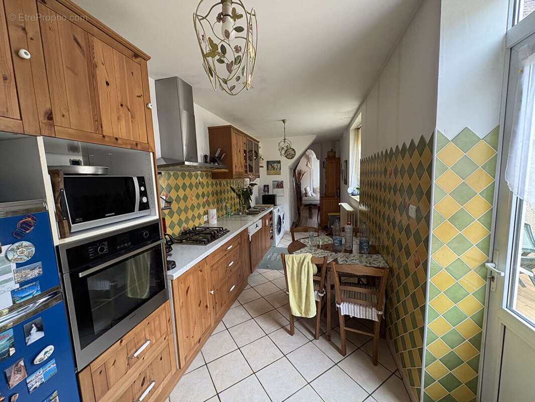 Maison à SAINT-QUENTIN