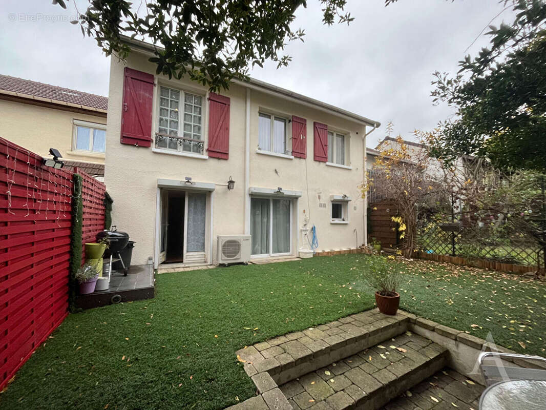 Maison à ROSNY-SOUS-BOIS