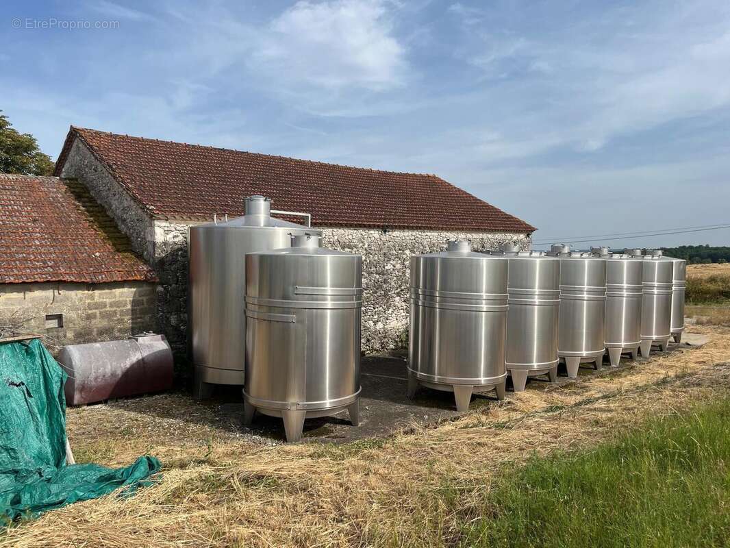 Maison 127 m² à Saint-Perdoux  - photo 6