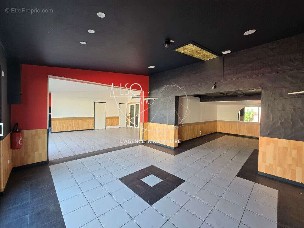 Commerce à LES SABLES-D&#039;OLONNE