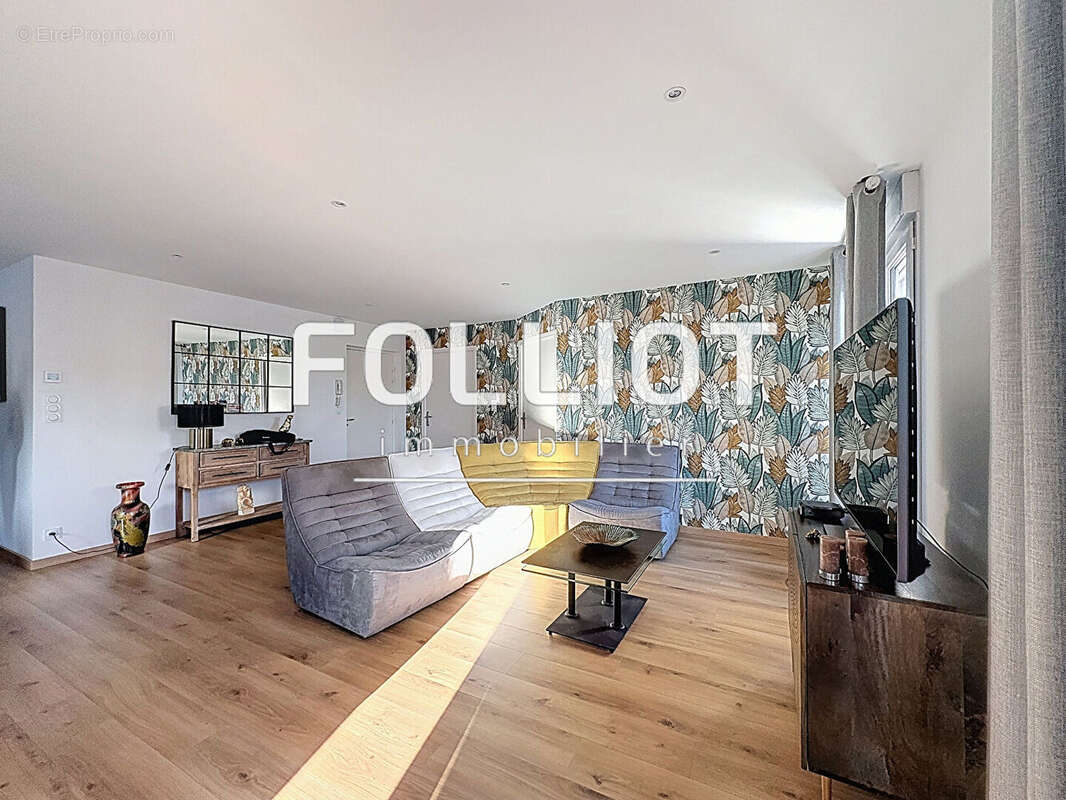 Appartement à FOUGERES