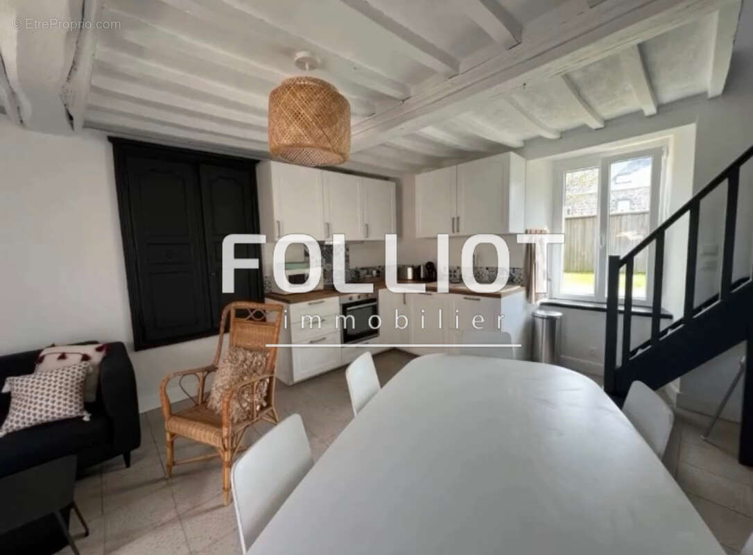 Maison à SAINT-MALO-DE-LA-LANDE