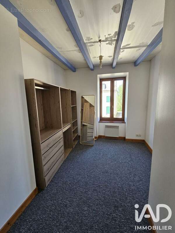 Appartement 72 m² à Bourg-Lastic  - photo 7
