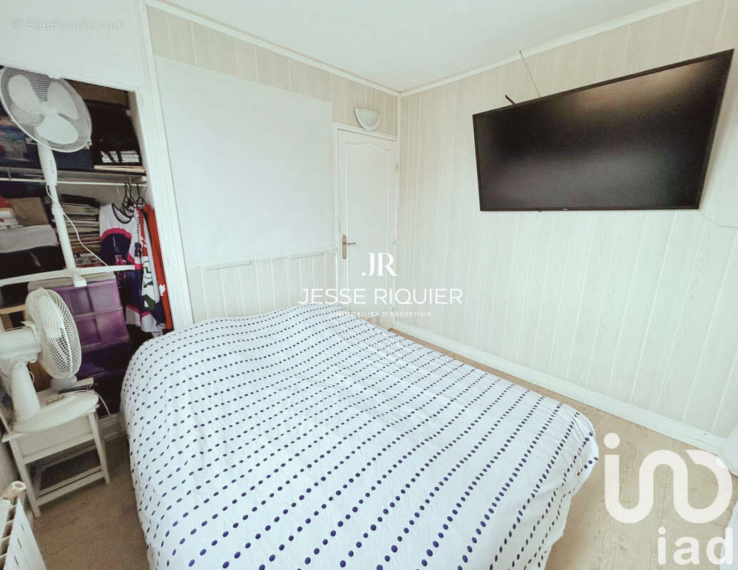 Photo 7 - Appartement à LE MESNIL-LE-ROI