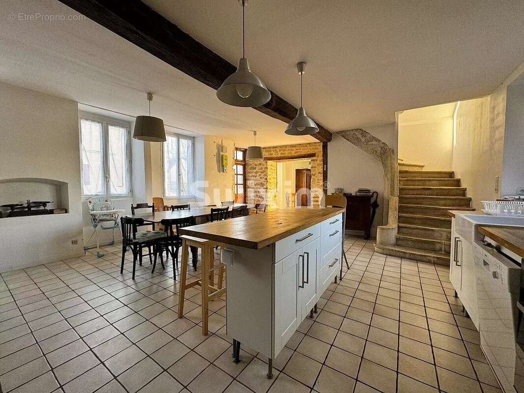 Maison à LUCY-LE-BOIS