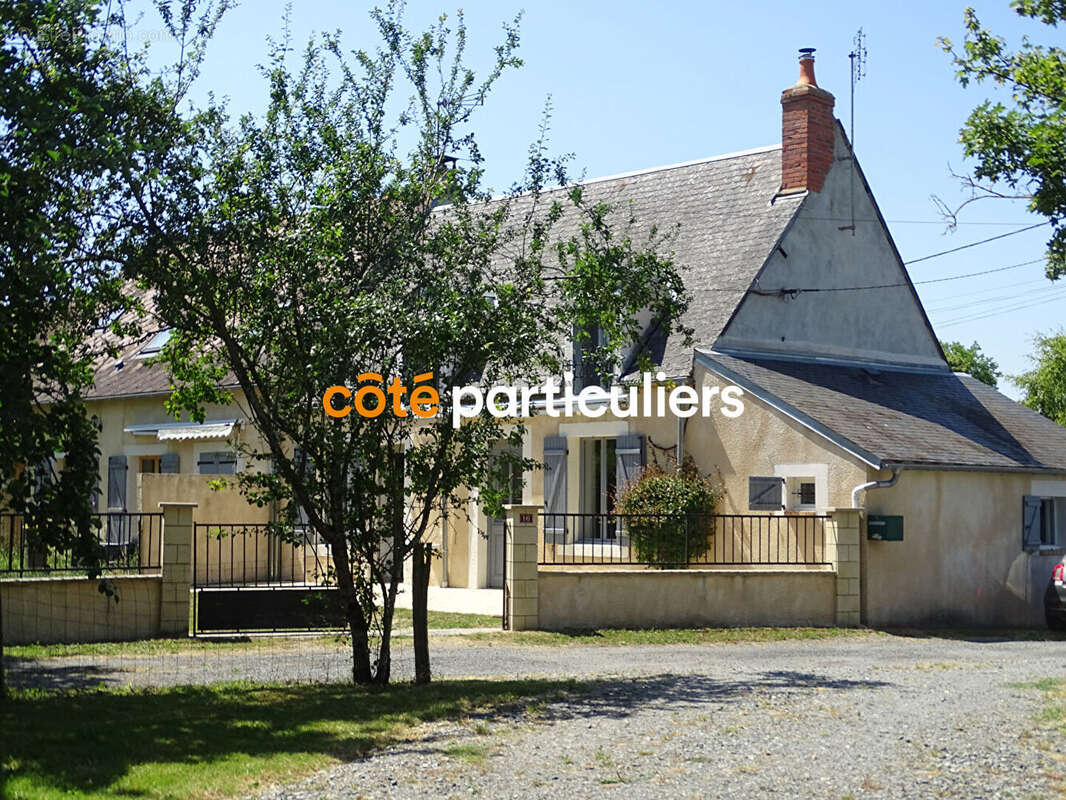 Maison à SAINT-SYMPHORIEN