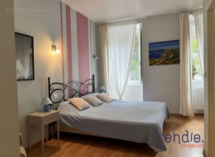 Appartement à EAUX-BONNES
