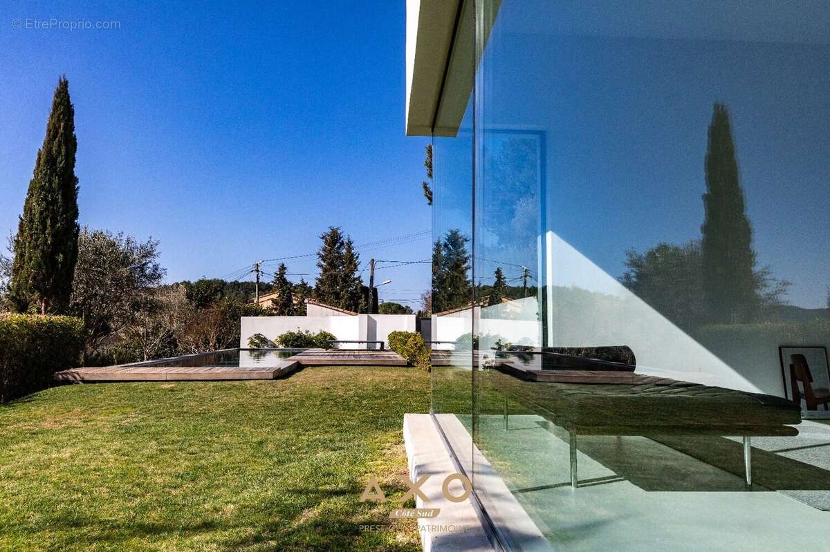 Maison à LE THOLONET