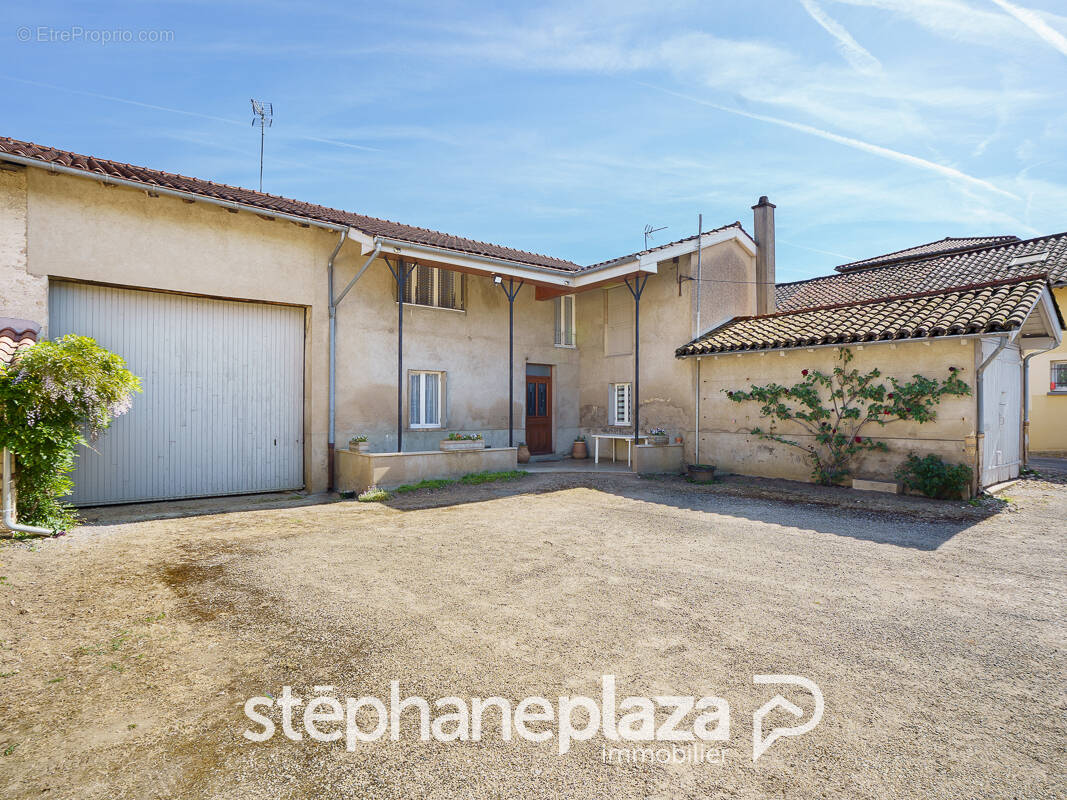 Maison à SAINT-BENIGNE