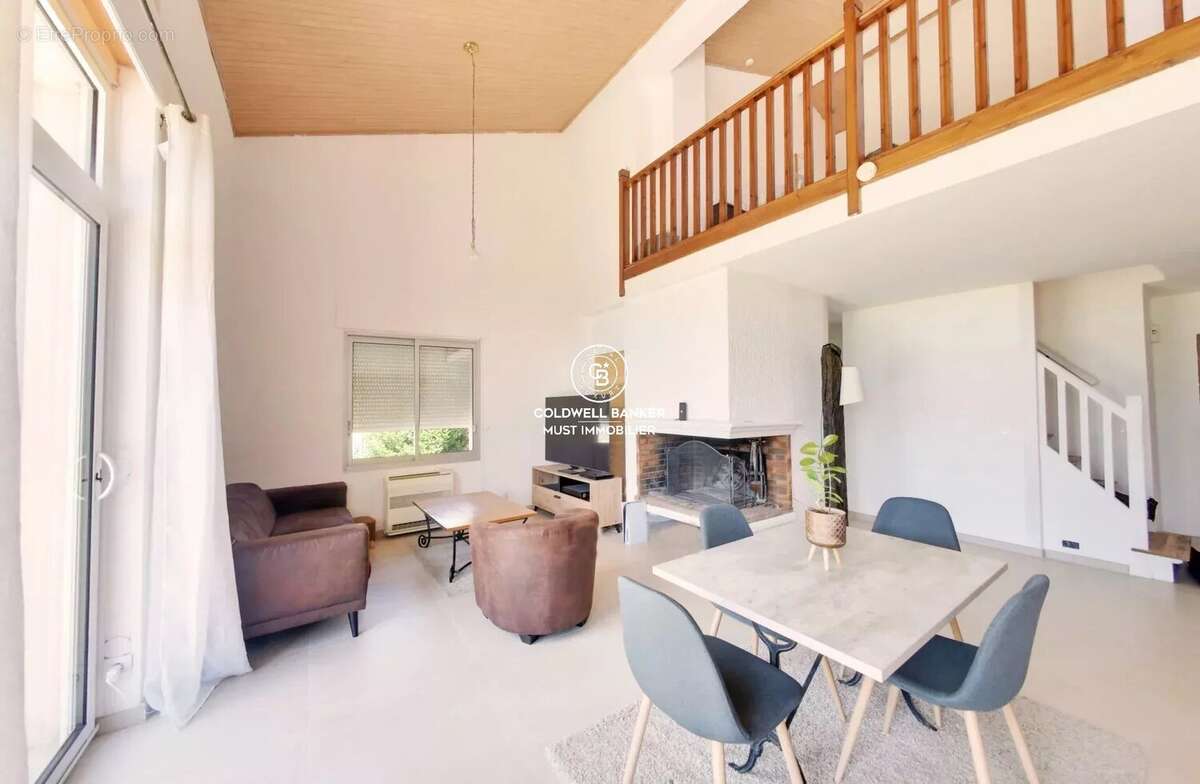 Maison à VILLENEUVE-DE-LA-RAHO