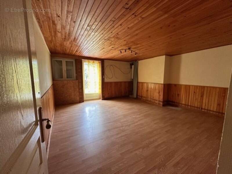 Perrigny sur l ognon maison ancienne de 127 m2 sur 898 m2 de terrain - photo 6