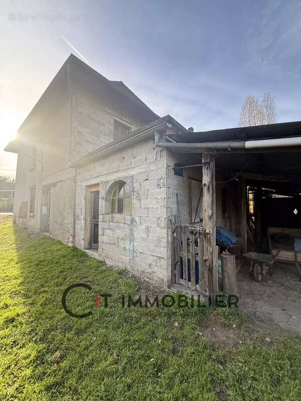 Maison à VEYRINS-THUELLIN