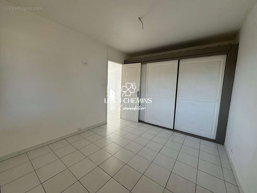 Appartement à PEYPIN