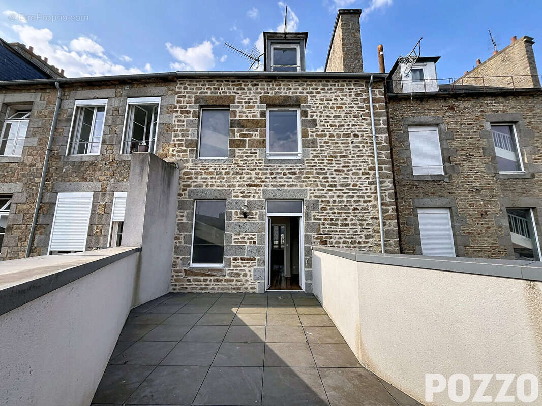 A vendre, appartement duplex avec terrasse à vire normandie (14) - photo 2