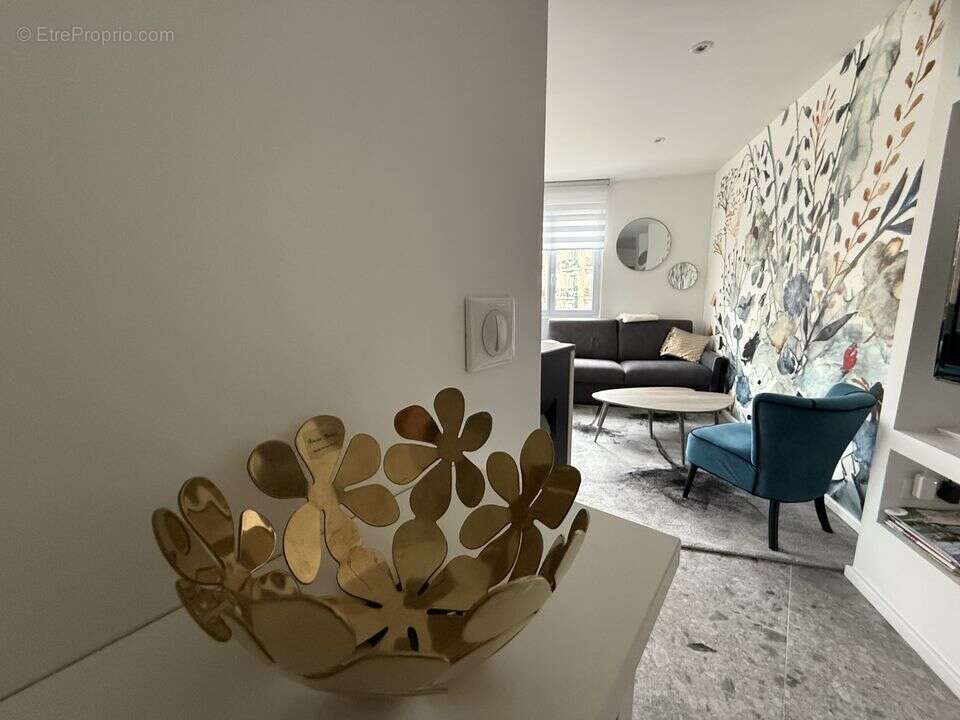 Appartement à LA GARENNE-COLOMBES