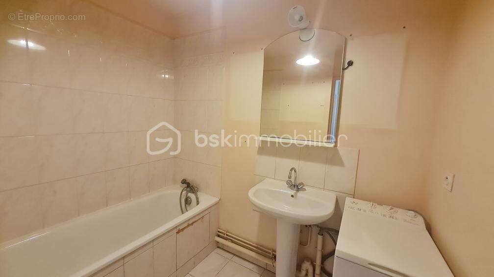 Appartement à BRIE-COMTE-ROBERT