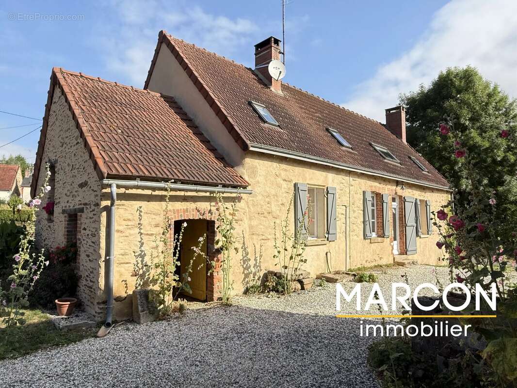 Maison 144 m² à Nouziers  - photo 2
