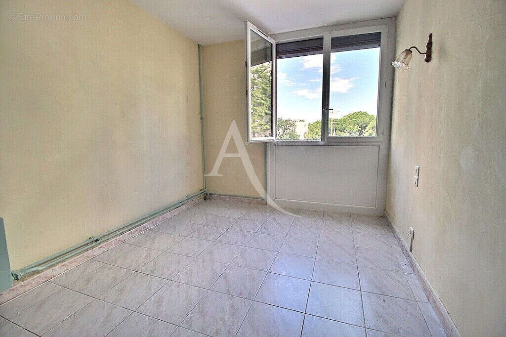 Appartement à SALON-DE-PROVENCE