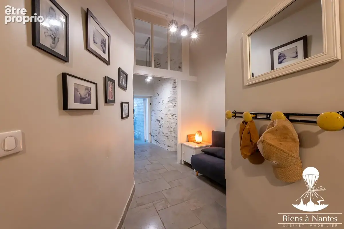 A VENDRE MAISON de VILLE 8 pièces Le Loroux Bottereau 182 m2 - photo 7