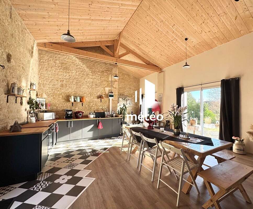 Maison en pierre de 226m² Luçon 4 chambres - photo 13