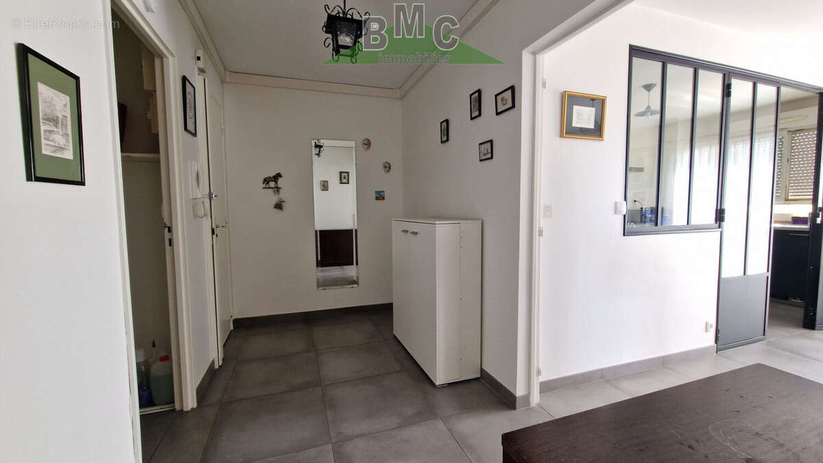 Appartement à LE PLESSIS-BOUCHARD