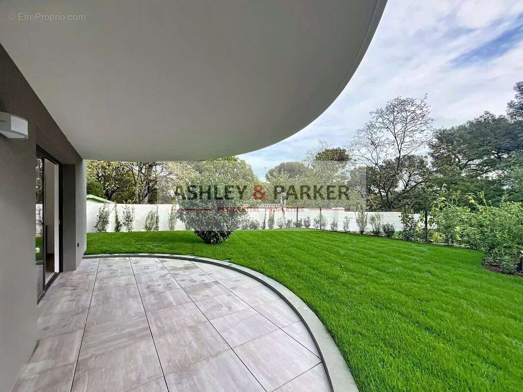 Appartement à VILLENEUVE-LOUBET