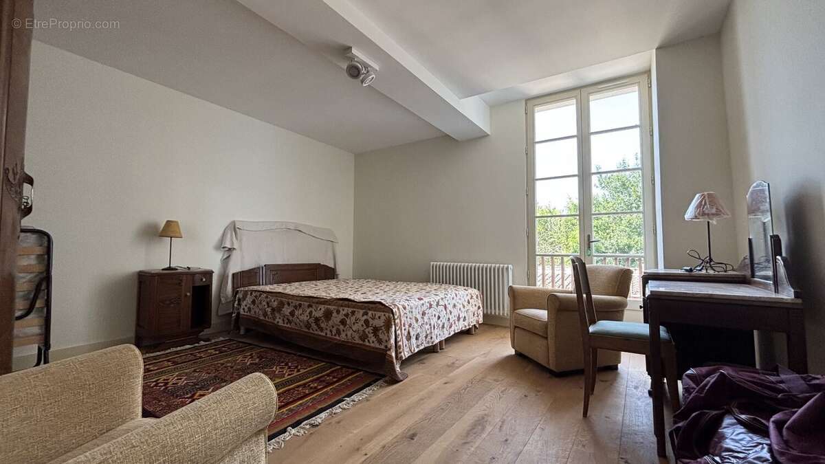 Maison à MAUVEZIN