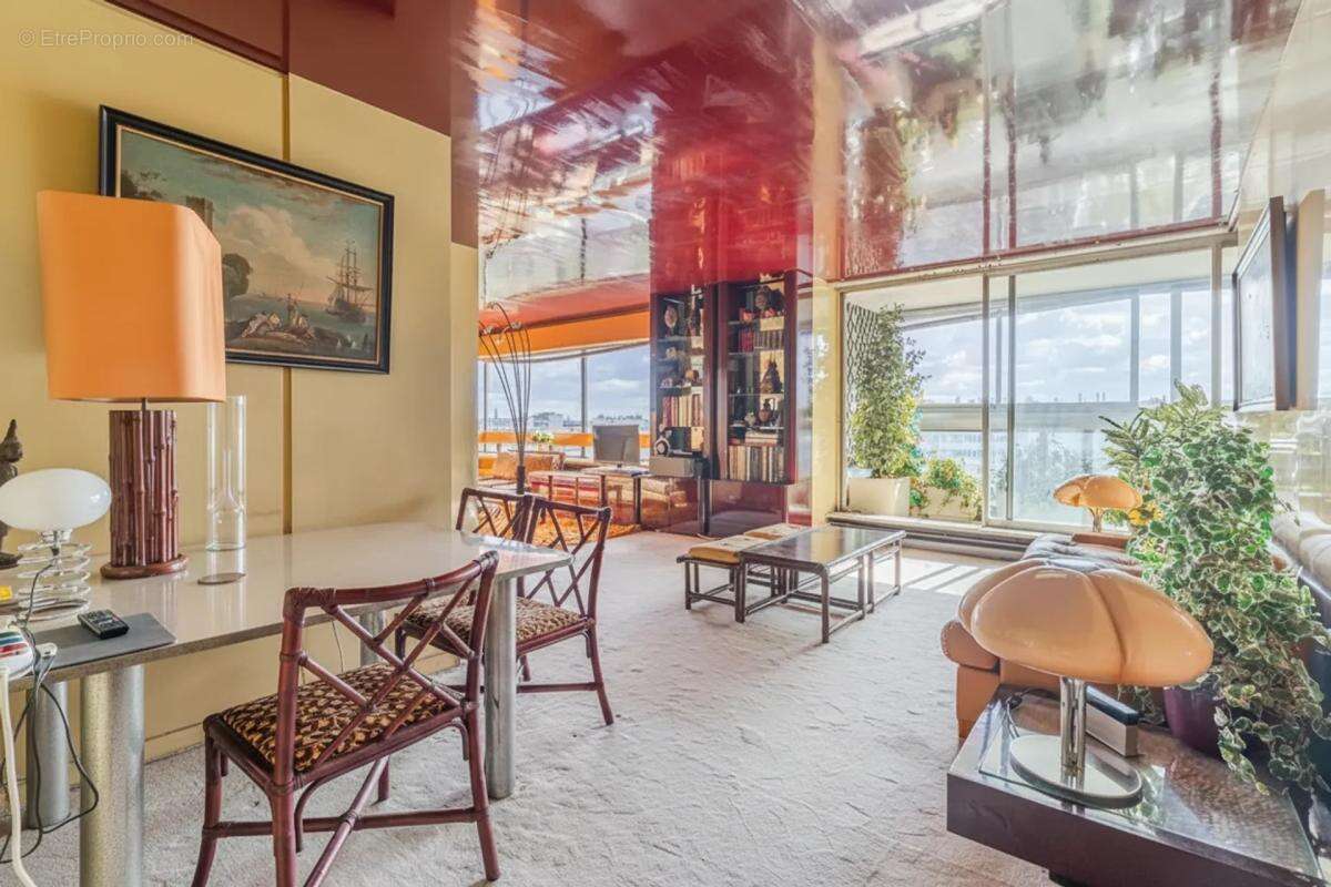 Appartement à PARIS-15E