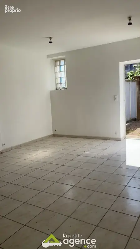 Maison 4 pièces 95 m² à vendre à Sancoins (18600) - photo 3