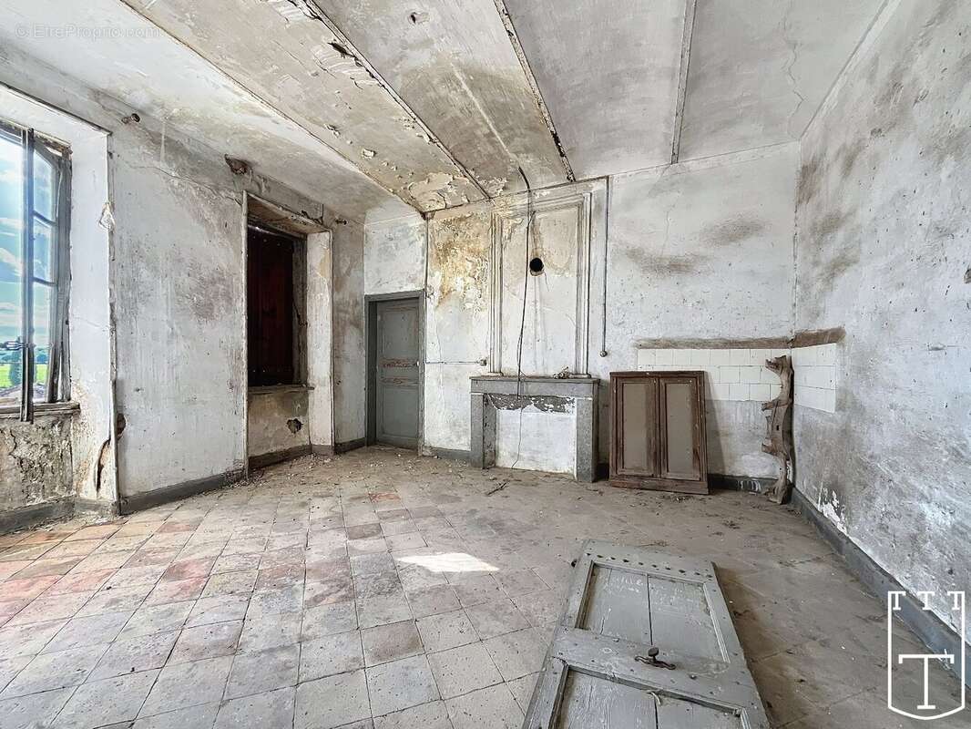 Au cur de Saint-Alban-Auriolles, une âme de pierre vous attend - photo 4