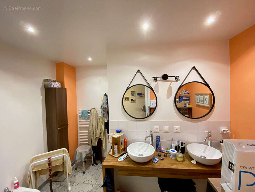 Appartement à AMBON