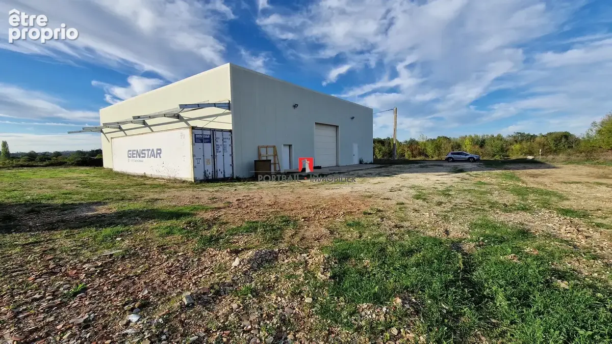 Commerce 490 m² à vendre à Saint-Andre-De-Cubzac (33240) - photo 2