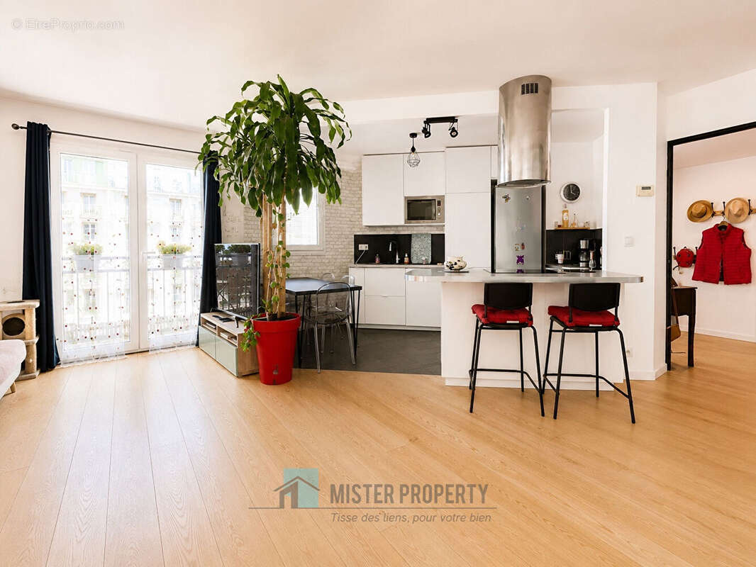 Rueil Malmaison - Rueil-sur-Seine / 3 pièces - 70m2 - Balcons - Box - photo 7