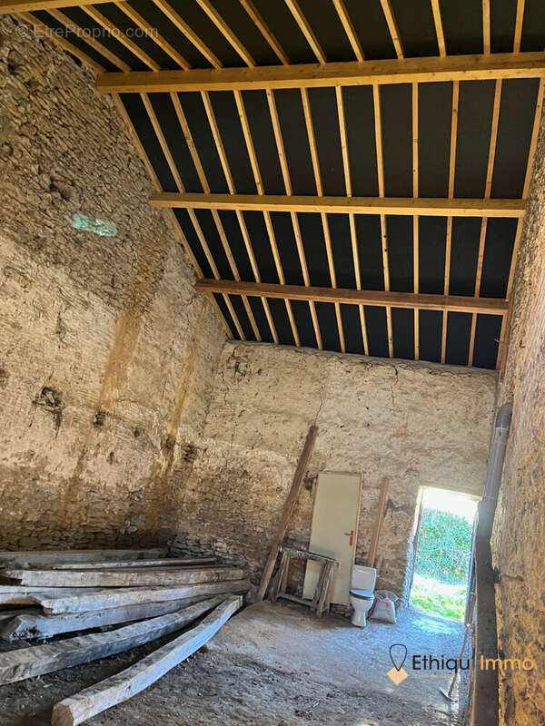 Maison à SOMMEVOIRE