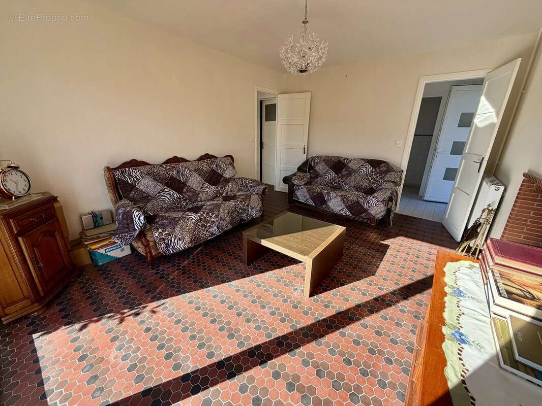 Maison T3 de 67m2 habitable avec dépendance et terrain de 1 864m2 - photo 3
