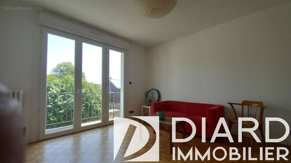 Appartement à FOUGERES