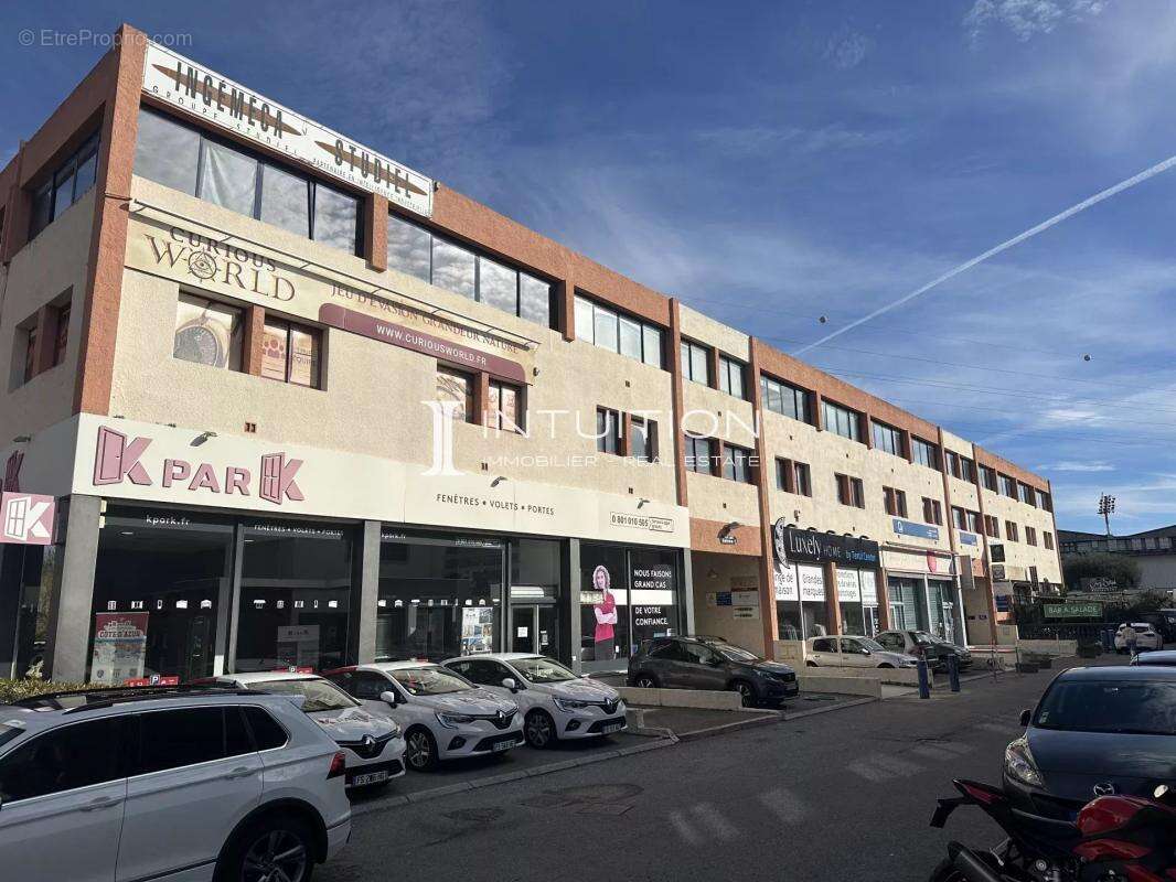 Cannes ZI Les Tourrades : Local à vendre - photo 4