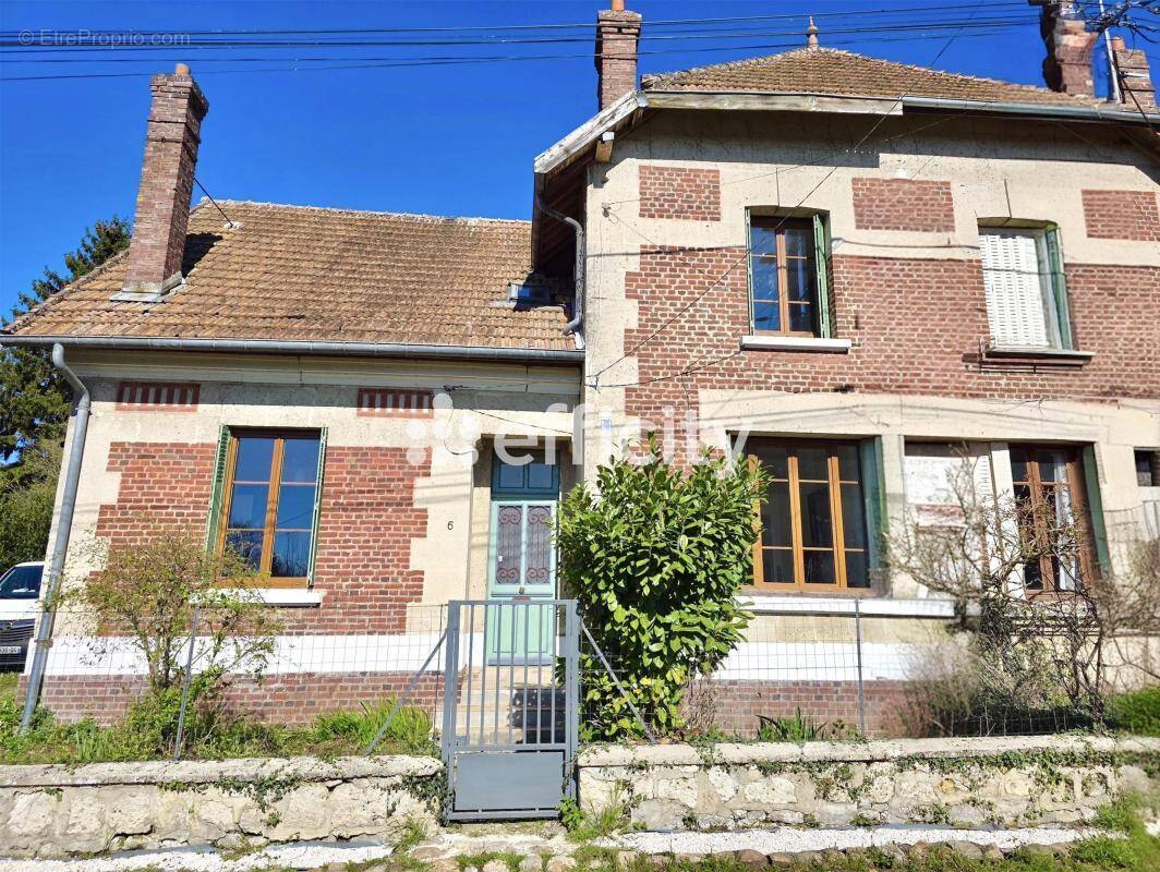 Maison à FOLEMBRAY