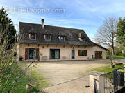 Maison à HUILLY-SUR-SEILLE