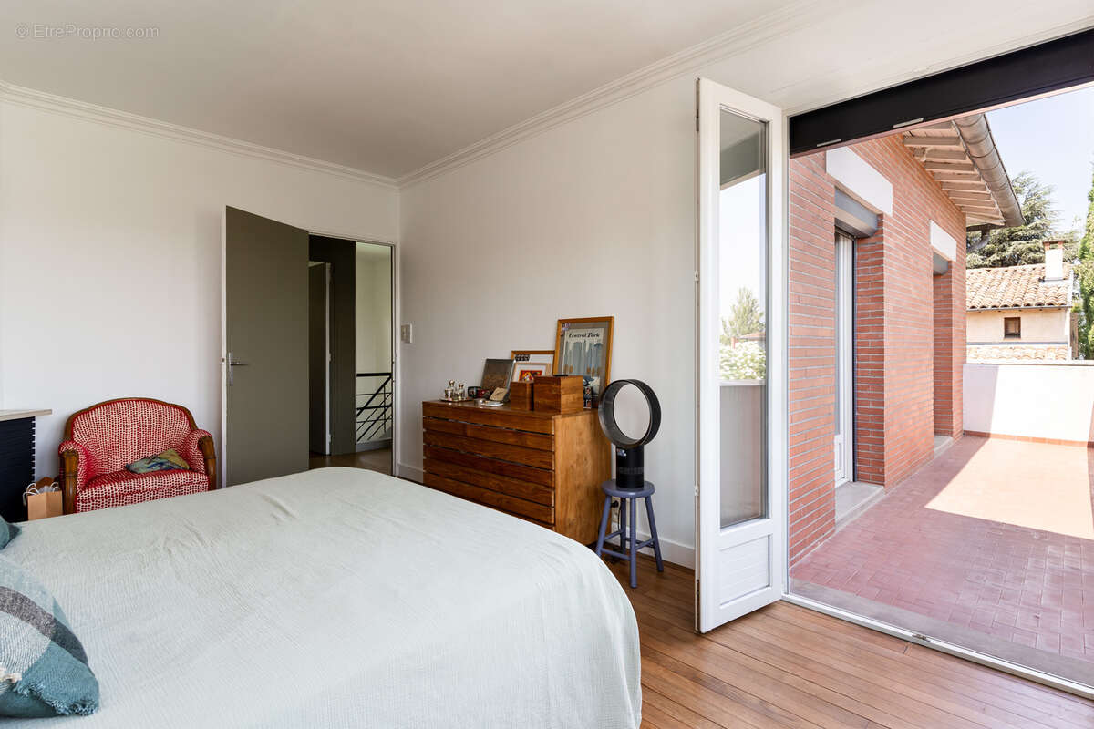 Maison t6 haut guilhemery / soupetard - photo 7